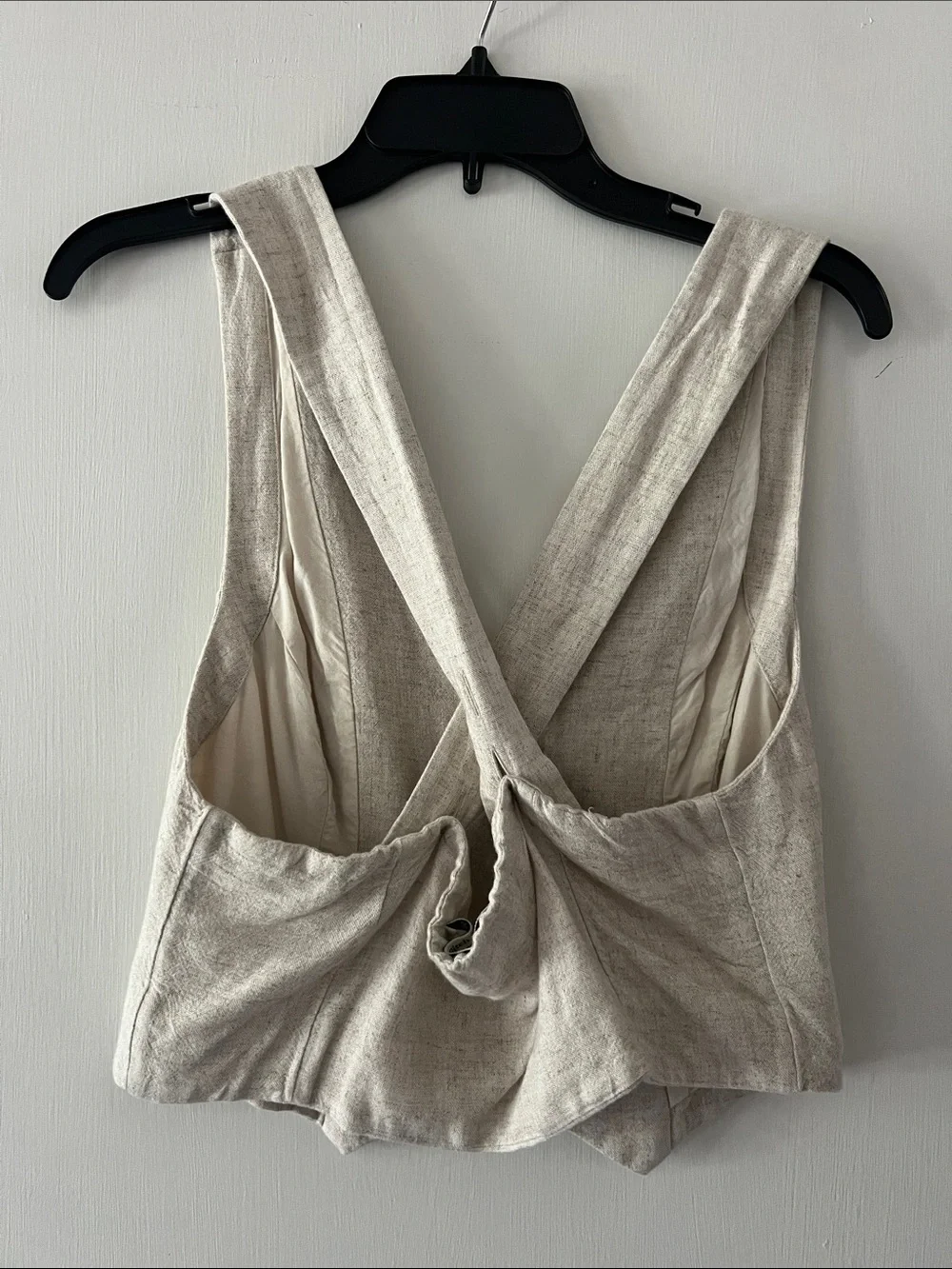 Abercrombie and Fitch Linen-Blend V-Neck Button Front Women's Vest - Natural
